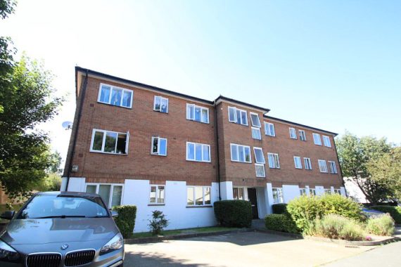 1 bedroom Flat to re...